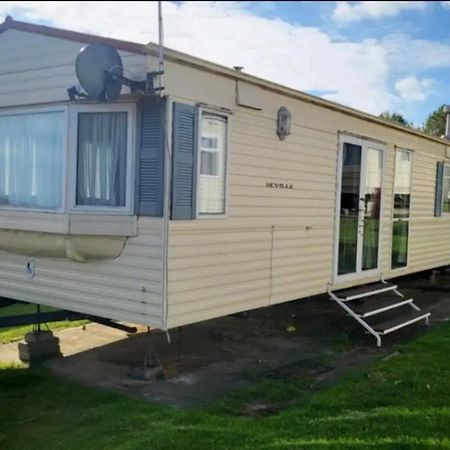 2 Bedroom Caravan With Sea Views Eastchurch Kültér fotó